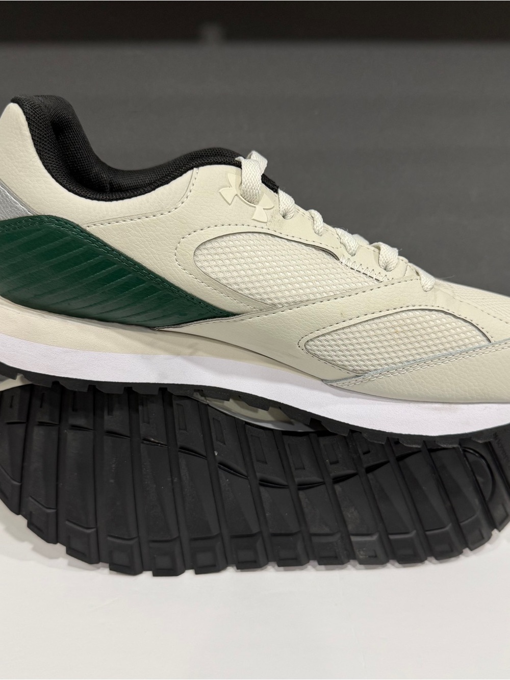 Under Armour Men’s Cream & Green Athletic Runner Sneakers